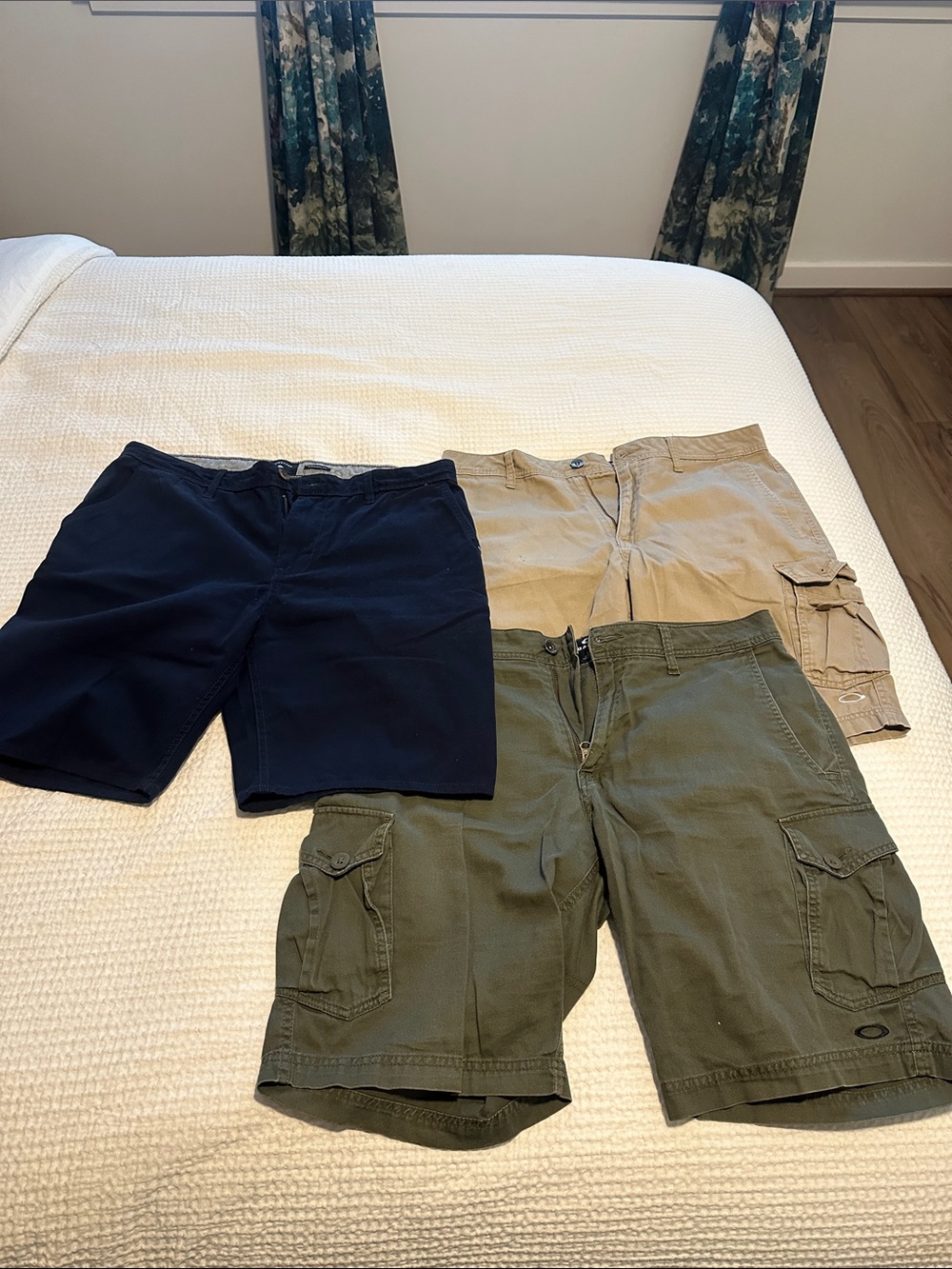 Bundle of men's shorts (3)